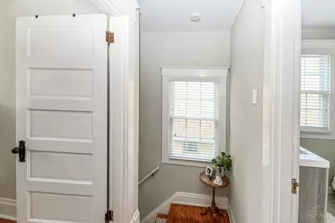 Entry Way - 7024 Bramble Ave, Cincinnati, OH 45227 photo 2 of 2