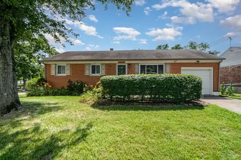 8474 Chesswood Dr, Colerain Twp, OH 45239