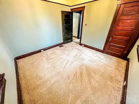 Bedroom - 2568 Trevor Pl, Cincinnati, OH 45225 photo 1 of 6