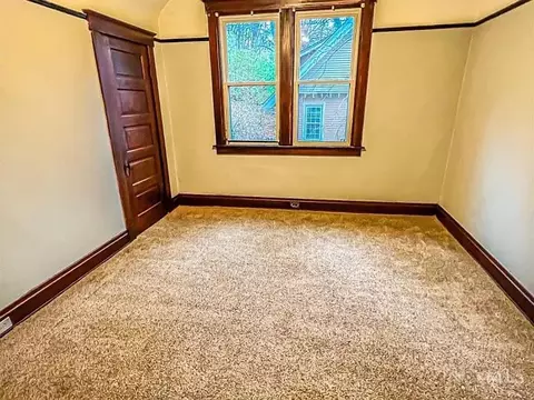 Bedroom - 2568 Trevor Pl, Cincinnati, OH 45225 photo 5 of 6