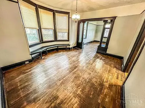 Living - 2568 Trevor Pl, Cincinnati, OH 45225 photo 1 of 3