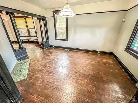 Living - 2568 Trevor Pl, Cincinnati, OH 45225 photo 2 of 3