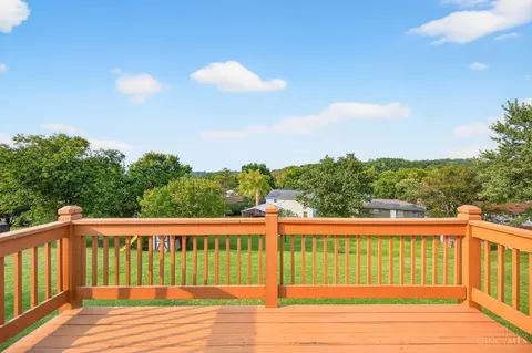 Exterior - 2800 Mapletree Ct, Reading, OH 45236 photo 6 of 13