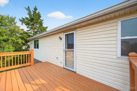 Exterior - 2800 Mapletree Ct, Reading, OH 45236 photo 5 of 13
