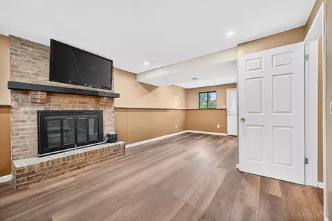 Living - 2800 Mapletree Ct, Reading, OH 45236 photo 7 of 7