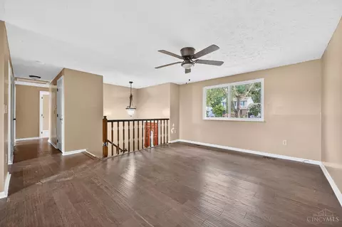 Living - 2800 Mapletree Ct, Reading, OH 45236 photo 3 of 7