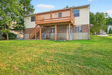 Exterior - 2800 Mapletree Ct, Reading, OH 45236 photo 9 of 13