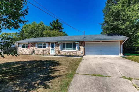 204 Roger Dr, Trenton, OH 45067