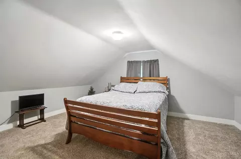 Bedroom - 1503 Covered Bridge Rd, Cincinnati, OH 45231 photo 4 of 5