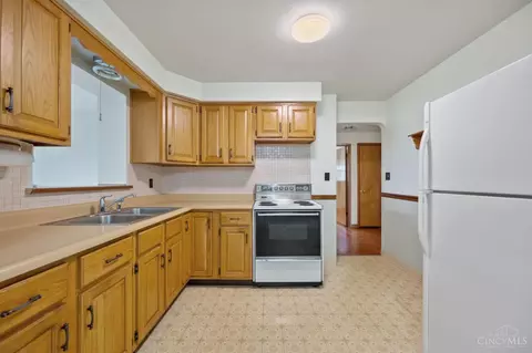 Kitchen - 10190 Baughman Rd, Harrison, OH 45030 photo 1 of 2