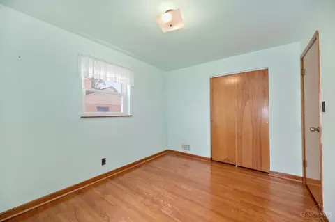 Bedroom - 10190 Baughman Rd, Harrison, OH 45030 photo 4 of 4