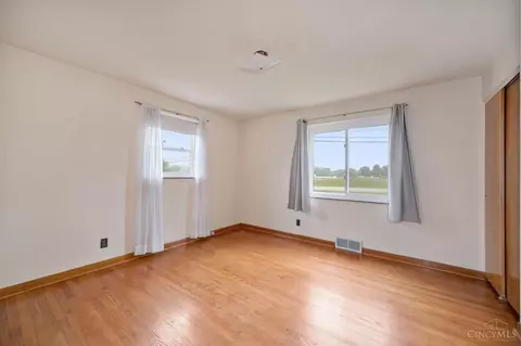 Bedroom - 10190 Baughman Rd, Harrison, OH 45030 photo 2 of 4