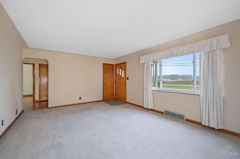 Living - 10190 Baughman Rd, Harrison, OH 45030 photo 2 of 4