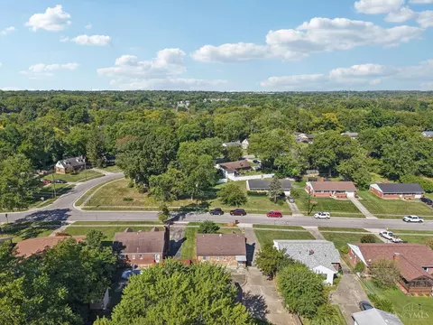 View/Area - 9124 Ranchill Dr, Cincinnati, OH 45231 photo 7 of 7