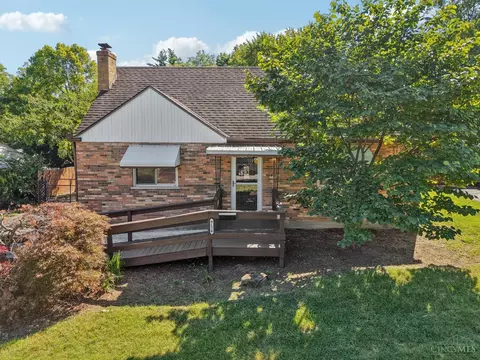 Exterior - 9124 Ranchill Dr, Cincinnati, OH 45231 photo 12 of 15