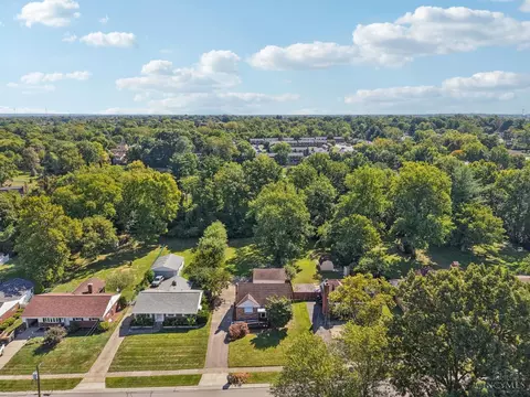 View/Area - 9124 Ranchill Dr, Cincinnati, OH 45231 photo 2 of 7