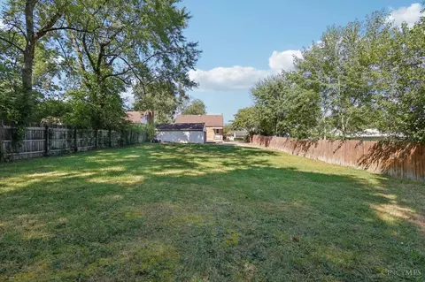 Exterior - 9124 Ranchill Dr, Cincinnati, OH 45231 photo 9 of 15
