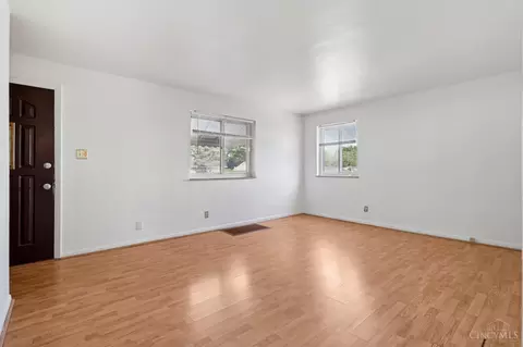Living - 9124 Ranchill Dr, Cincinnati, OH 45231 photo 4 of 4