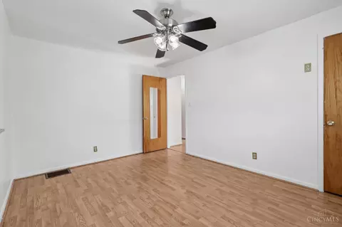 Bedroom - 9124 Ranchill Dr, Cincinnati, OH 45231 photo 1 of 4