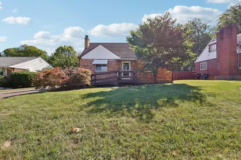 9124 Ranchill Dr, Cincinnati, OH 45231