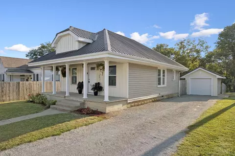 Exterior - 120 Apple St, Georgetown, OH 45121 photo 3 of 10
