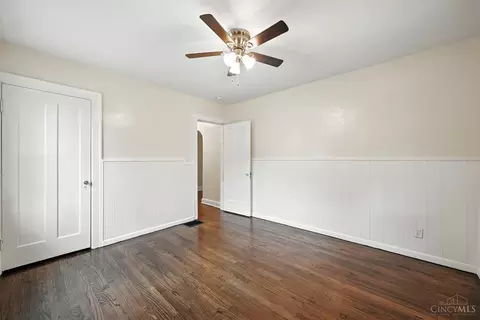 Bedroom - 1601 Manss Ave, Cincinnati, OH 45205 photo 1 of 3