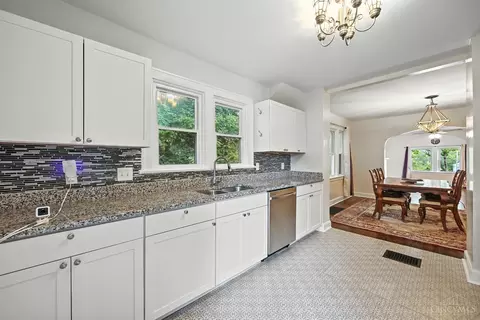 Kitchen - 1601 Manss Ave, Cincinnati, OH 45205 photo 1 of 3