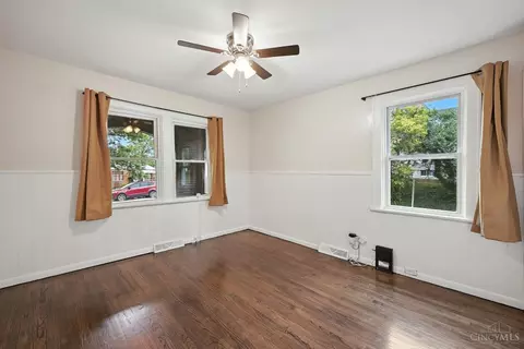 Living - 1601 Manss Ave, Cincinnati, OH 45205 photo 3 of 3