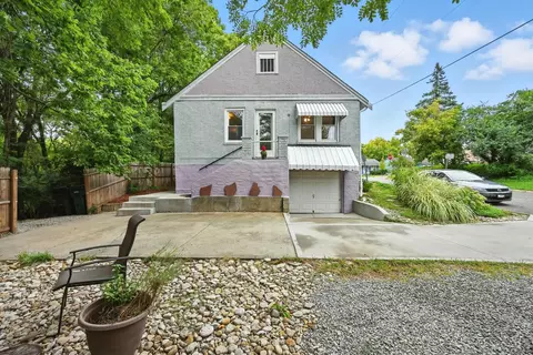 Exterior - 1601 Manss Ave, Cincinnati, OH 45205 photo 5 of 6