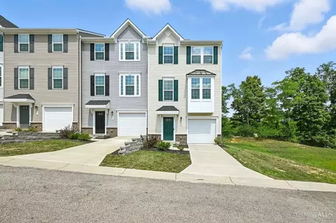 860 Blackcomb Dr, Cincinnati, OH 45244