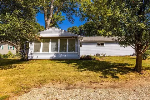 Exterior - 7803 Lyn Dr, Carlisle, OH 45005 photo 5 of 8