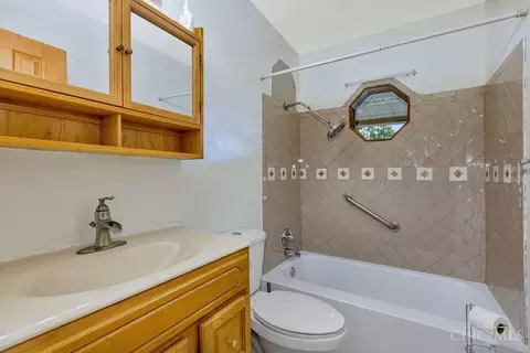 Bath - 7803 Lyn Dr, Carlisle, OH 45005 photo 1 of 3