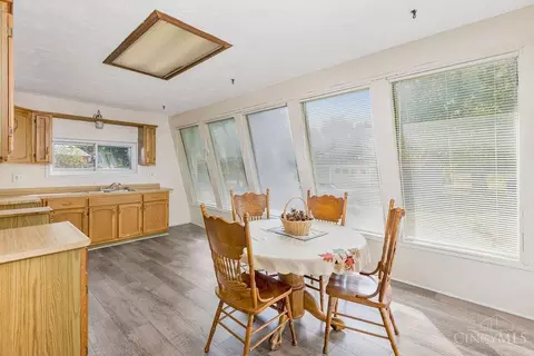 Dining - 7803 Lyn Dr, Carlisle, OH 45005 photo 2 of 3