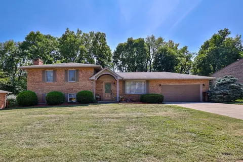 3047 Sorbus Dr, Hamilton, OH 45013