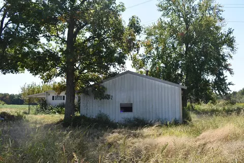 Exterior - 689 Duncanson Rd, Sardinia, OH 45171 photo 2 of 4