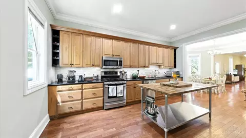 Kitchen - 1770 Mcmillan St, Cincinnati, OH 45206 photo 3 of 7