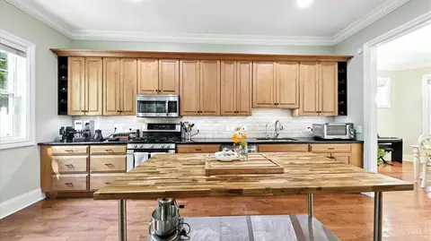 Kitchen - 1770 Mcmillan St, Cincinnati, OH 45206 photo 5 of 7