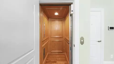 Entry Way - 1770 Mcmillan St, Cincinnati, OH 45206 photo 12 of 13