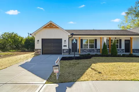 90 Timber Creek Dr, Carlisle, OH 45005