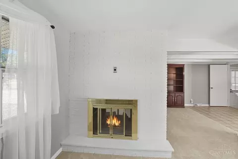 Living - 653 Marieda Dr, Cincinnati, OH 45245 photo 8 of 14