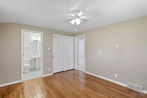 Bedroom - 653 Marieda Dr, Cincinnati, OH 45245 photo 2 of 8