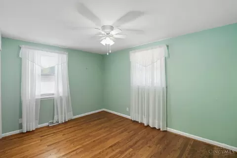 Bedroom - 653 Marieda Dr, Cincinnati, OH 45245 photo 4 of 8