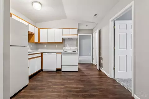 Kitchen - 820 Compton Rd, Cincinnati, OH 45231 photo 2 of 3