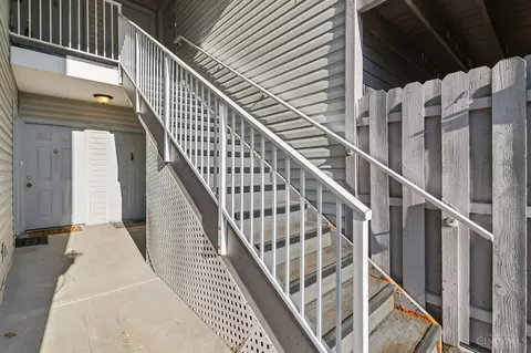 Exterior - 820 Compton Rd, Cincinnati, OH 45231 photo 5 of 5