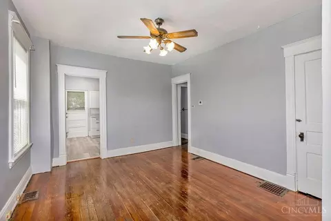 Living - 1617 Dewey Ave, Cincinnati, OH 45205 photo 5 of 5