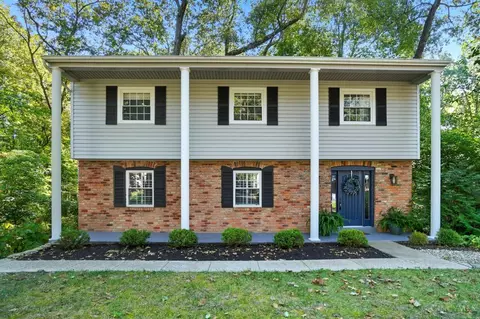 814 Oak Canyon Dr, Loveland, OH 45140