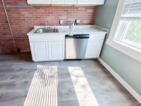 Kitchen - 4231 Eastern Ave, Cincinnati, OH 45226 photo 3 of 3