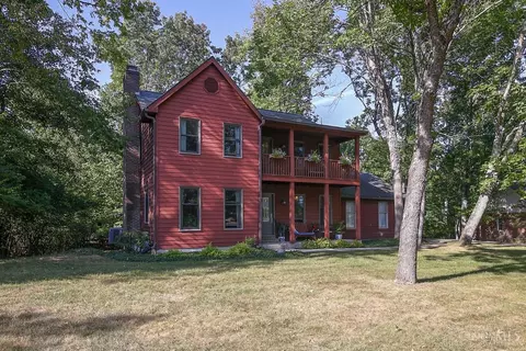 5 Quail Ridge Dr, Oxford, OH 45056