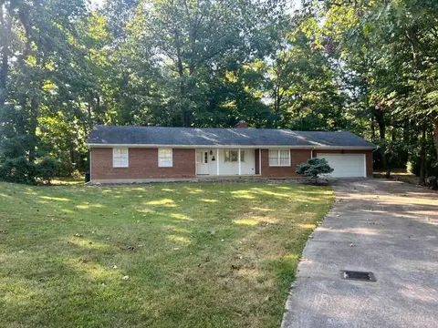 129 Lanewood Dr, Hillsboro, OH 45133