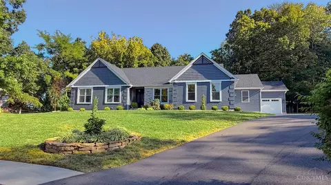 34 Wallace Grove Ln, Milford, OH 45150